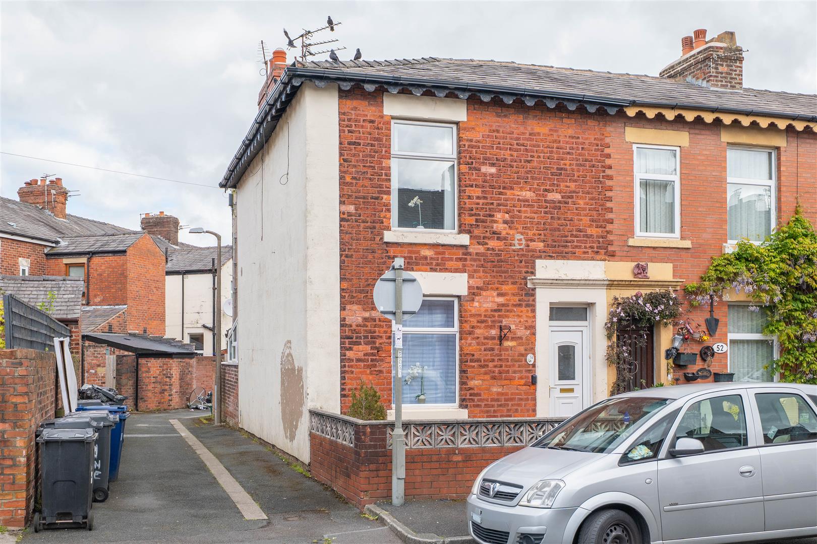2 bed property in St. Marys Road, Preston